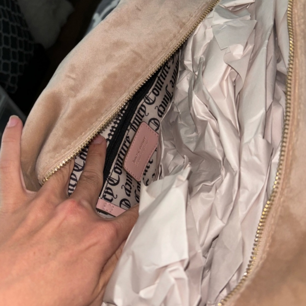 Juicy Couture Pink and Tan Women's Bag NWT COMES WITH A WRISTLET - Picture 4 of 7